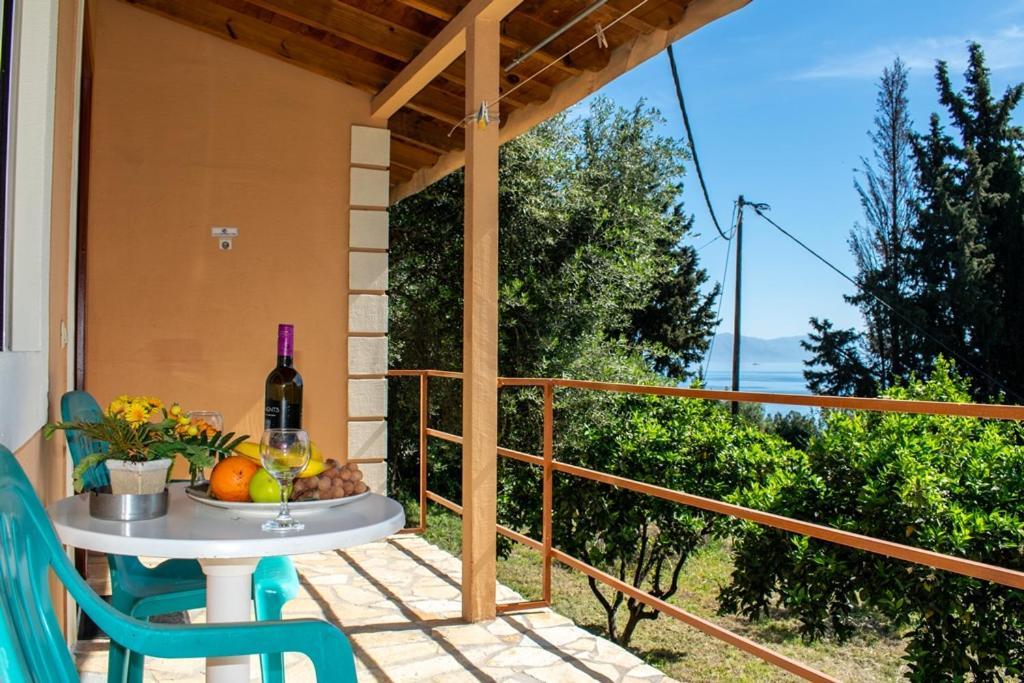 Takis & Eirini Family Apartments Perama (Corfu) Exterior foto