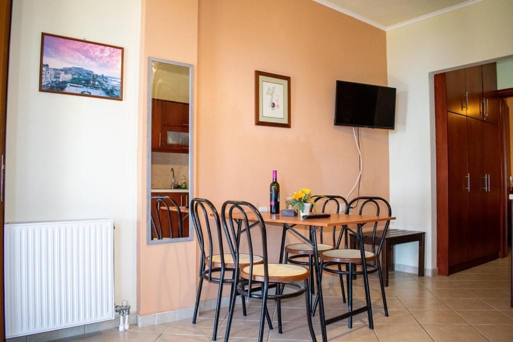 Takis & Eirini Family Apartments Perama (Corfu) Exterior foto