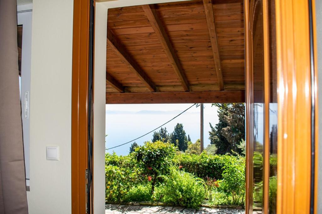 Takis & Eirini Family Apartments Perama (Corfu) Exterior foto