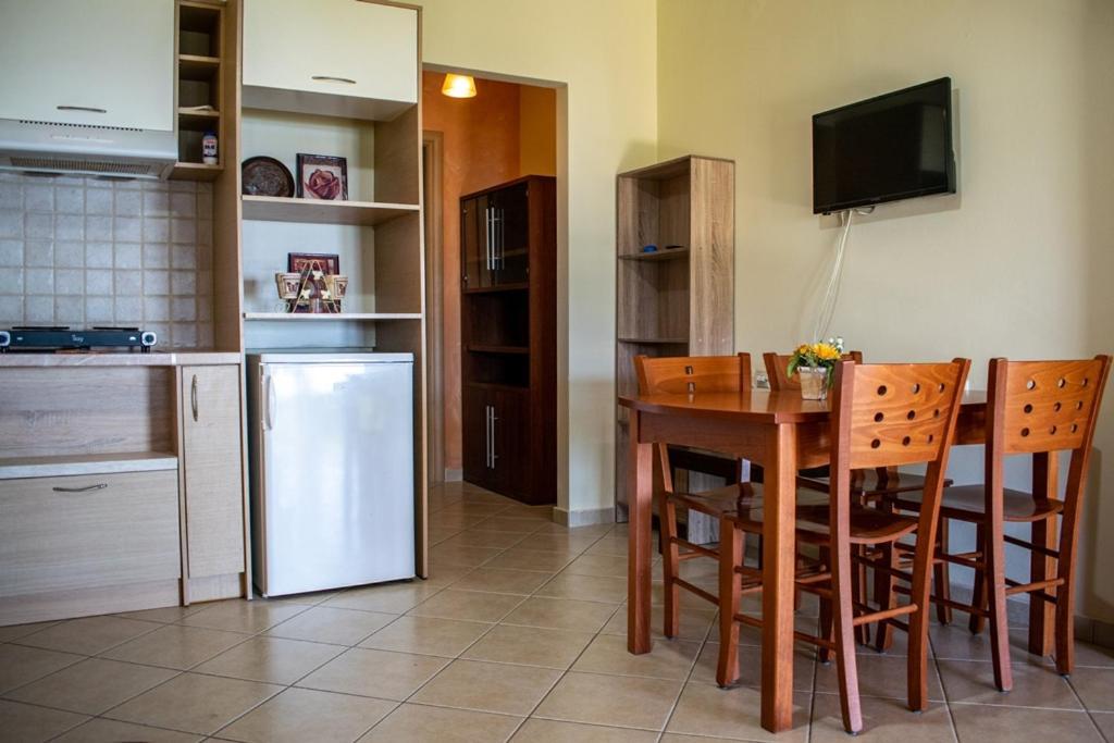 Takis & Eirini Family Apartments Perama (Corfu) Exterior foto