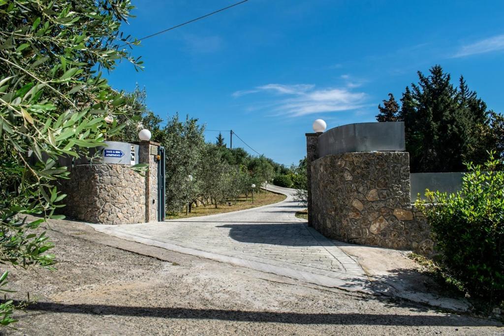 Takis & Eirini Family Apartments Perama (Corfu) Exterior foto